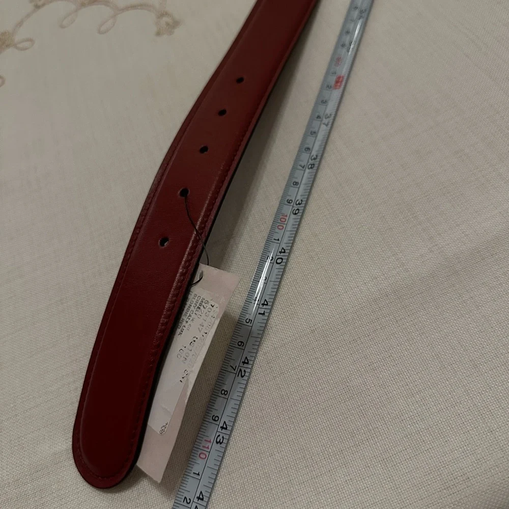 Gucci Red Leather Belt with Silver Buckle - Picture 6 of 10